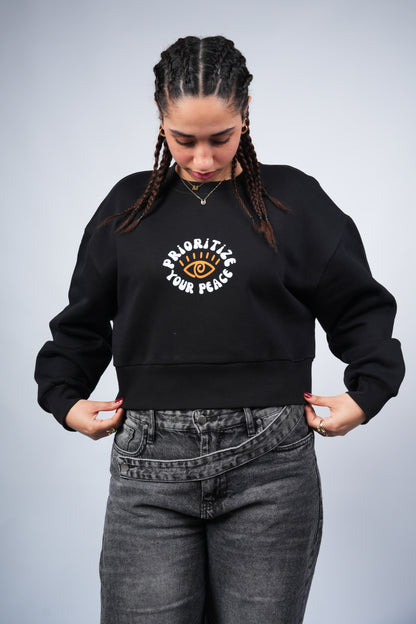 “PRIORITIZE YOUR PEACE” Cropped Crewneck printed Black