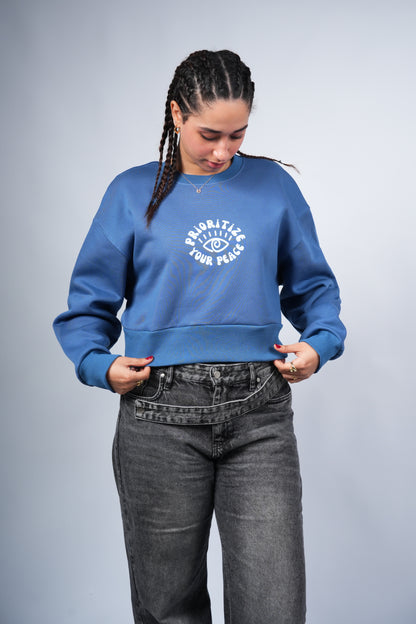 “PRIORITIZE YOUR PEACE” Cropped Crewneck printed Aegean Blue